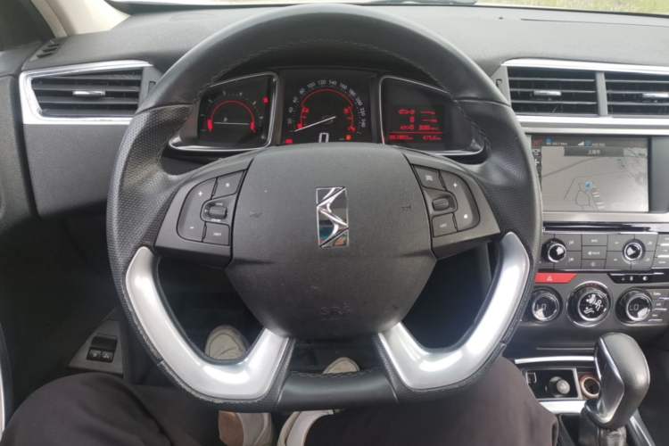 Used DS 6 2016 1.6T Luxury Edition THP160 Steering Wheel