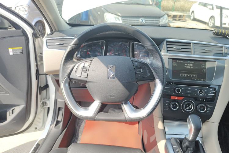 Used DS 6 2016 1.6T Luxury Edition THP160 Steering Wheel