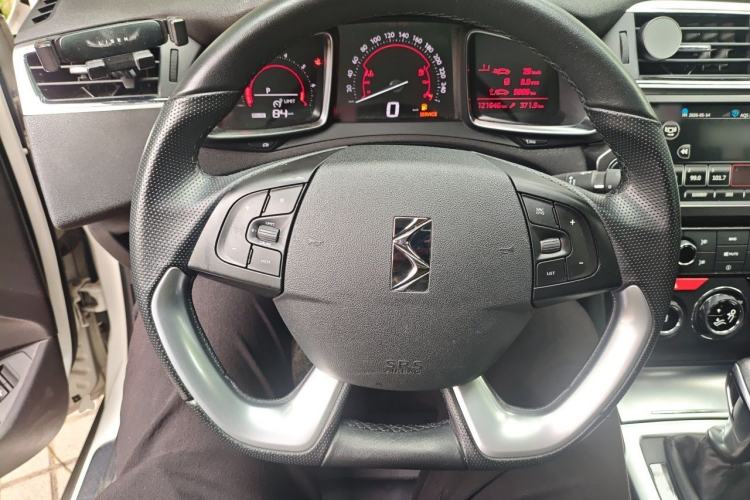 Used DS 6 2016 1.6T Prestige Edition THP160 Steering Wheel