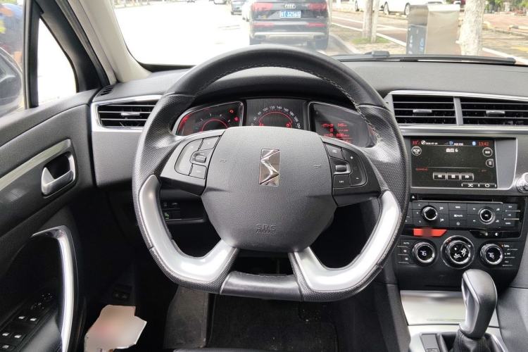 Used DS 6 2016 1.6T Luxury Edition THP160 Steering Wheel