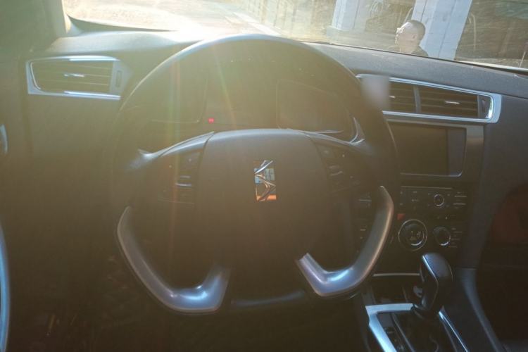 Used DS 6 2016 1.6T Luxury Edition THP160 Steering Wheel