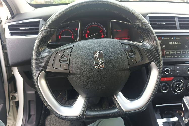 Used DS 6 2016 1.6T Luxury Edition THP160 Steering Wheel