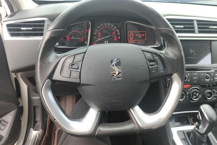 Used DS 6 2016 1.6T Luxury Edition THP160 Steering Wheel