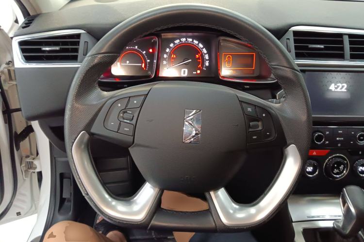 Used DS 6 2016 1.6T Luxury Edition THP160 Steering Wheel