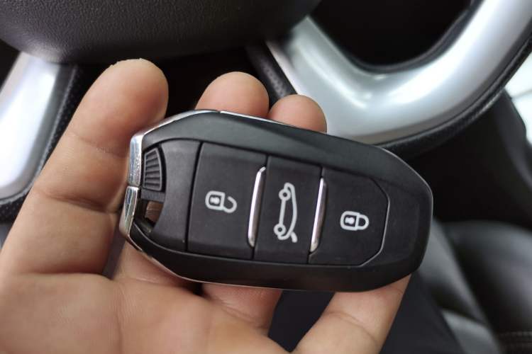 Used DS 6 2016 1.6T Luxury Edition THP160 Vehicle Key