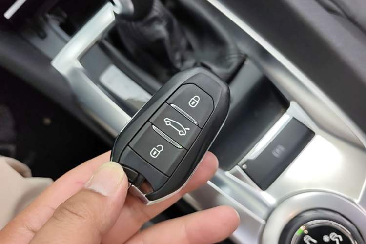 Used DS 6 2016 1.6T Luxury Edition THP160 Vehicle Key