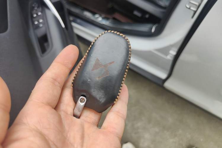 Used DS 6 2016 1.6T Luxury Edition THP160 Vehicle Key