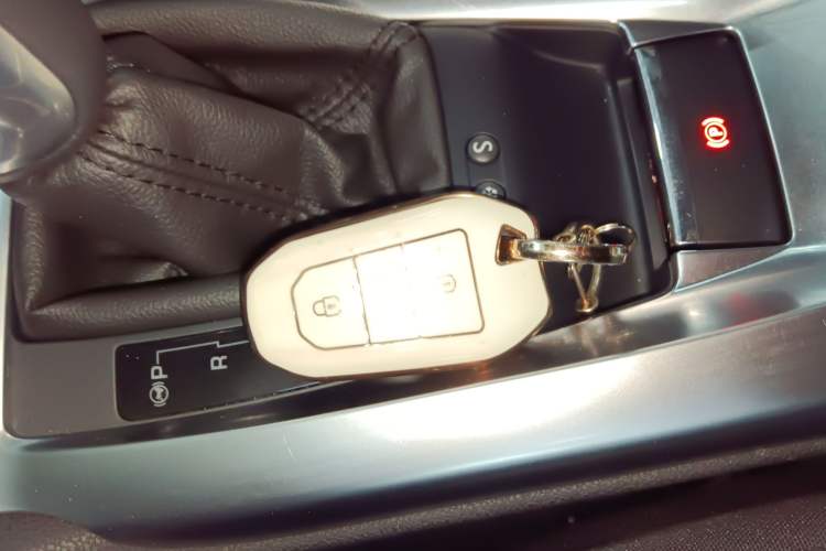 Used DS 6 2016 1.6T Luxury Edition THP160 Vehicle Key