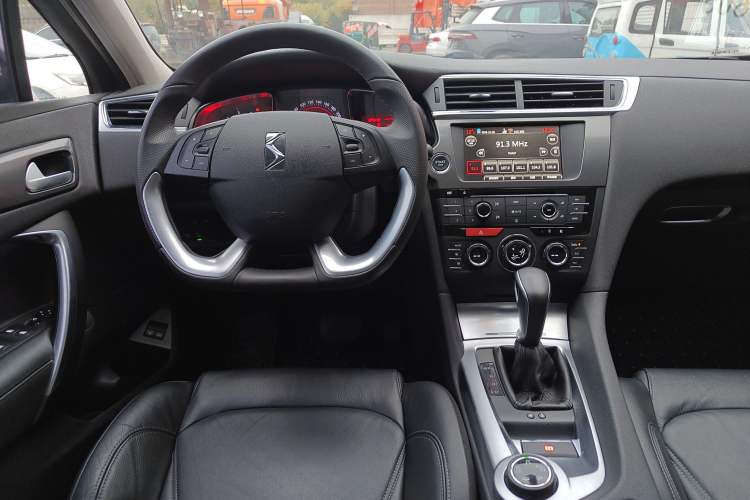 Used DS 6 2016 1.6T Luxury Edition THP160 Audio And AC Panel
