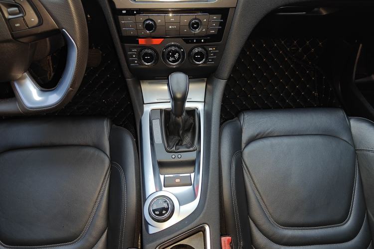 Used DS 6 2016 1.6T Luxury Edition THP160 Gear Lever