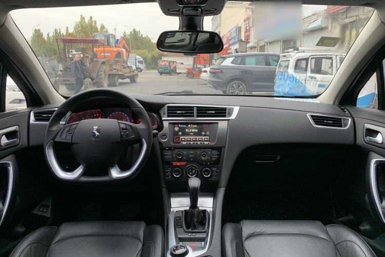 Used DS 6 2016 1.6T Luxury Edition THP160 Interior 2