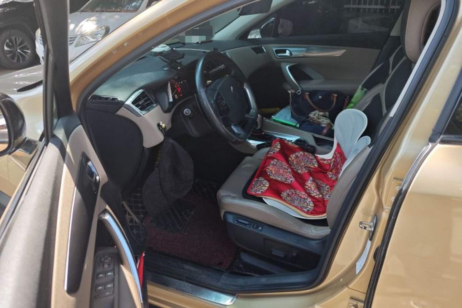 Used DS 6 2016 1.8T 60th Anniversary Limited Edition THP200 Interior 3