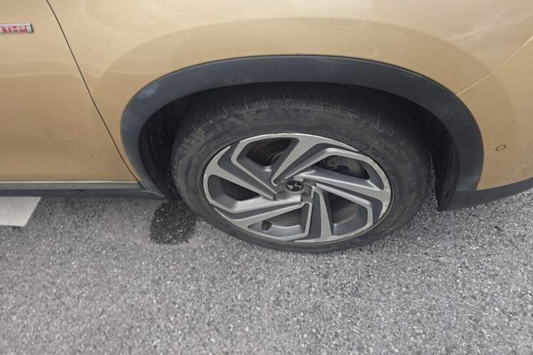 Used DS 6 2016 1.8T 60th Anniversary Limited Edition THP200 Right Front Wheel Hub