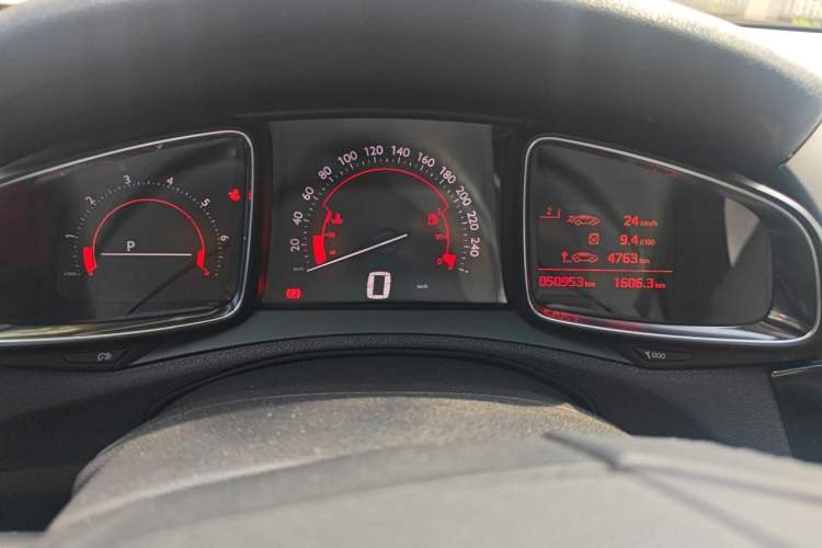 Used DS 6 2017 1.6T Elegant Edition THP160 Odometer Close Up