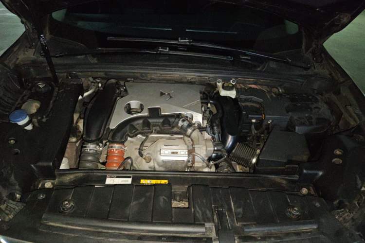 Used DS 6 2017 1.6T Luxury Edition THP160 Engine Bay