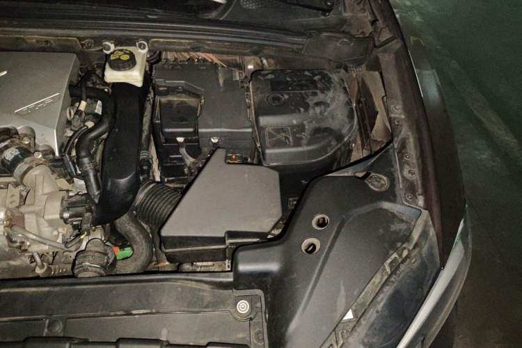 Used DS 6 2017 1.6T Luxury Edition THP160 Engine Bay Left