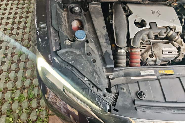 Used DS 6 2017 1.6T Luxury Edition THP160 Engine Bay Right