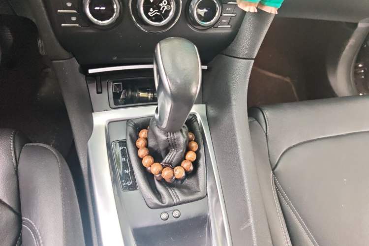 Used DS 6 2017 1.6T Luxury Edition THP160 Gear Lever
