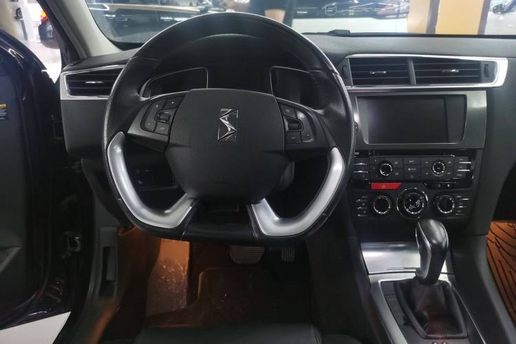 Used DS 6 2017 1.6T Luxury Edition THP160 Interior 5