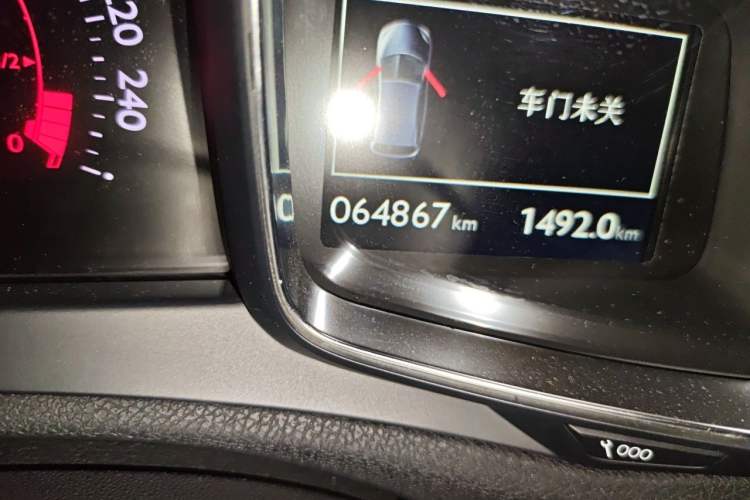 Used DS 6 2017 1.6T Luxury Edition THP160 Odometer Close Up