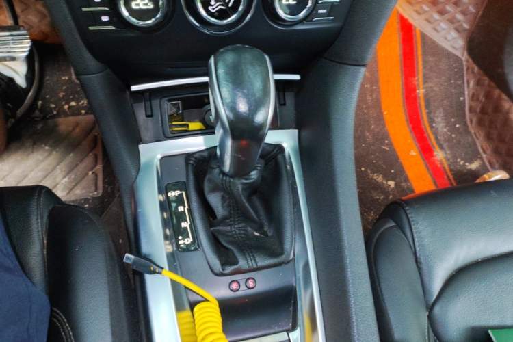 Used DS 6 2017 1.6T Prestige Edition THP160 Gear Lever