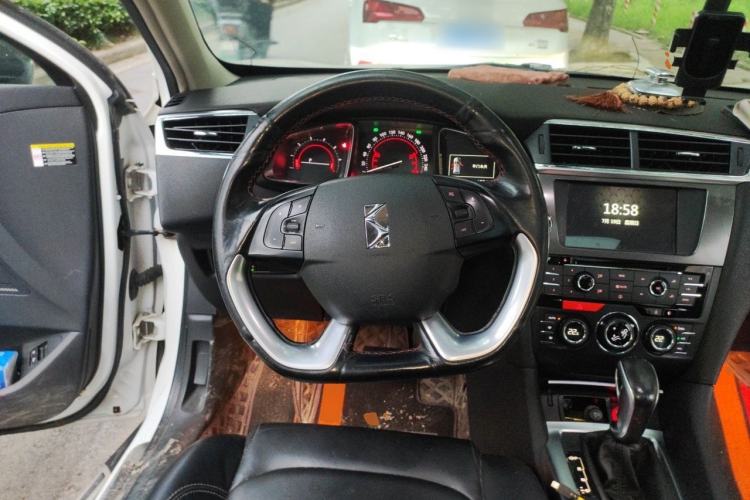 Used DS 6 2017 1.6T Prestige Edition THP160 Steering Wheel