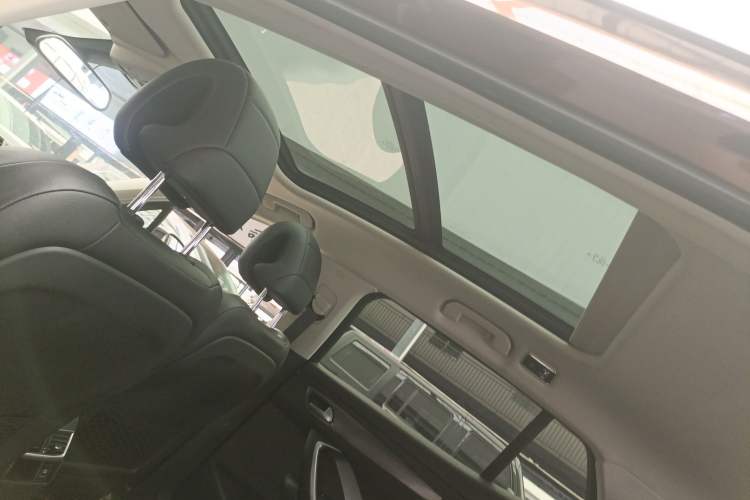 Used DS 6 2018 30THP Prestige Edition Headliner