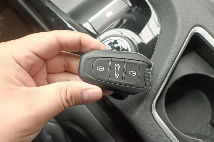 Used DS 6 2018 30THP Prestige Edition Interior 1