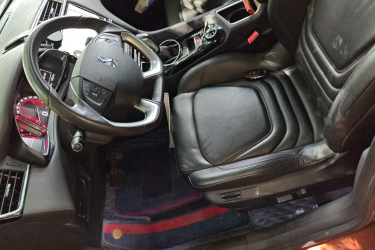 Used DS 6 2018 30THP Prestige Edition Left Front Seat