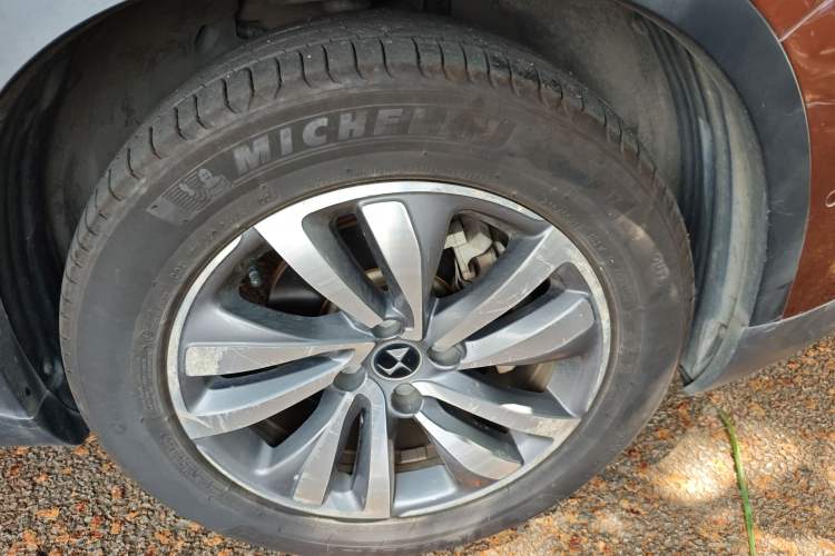 Used DS 6 2018 30THP Prestige Edition Right Front Wheel Hub