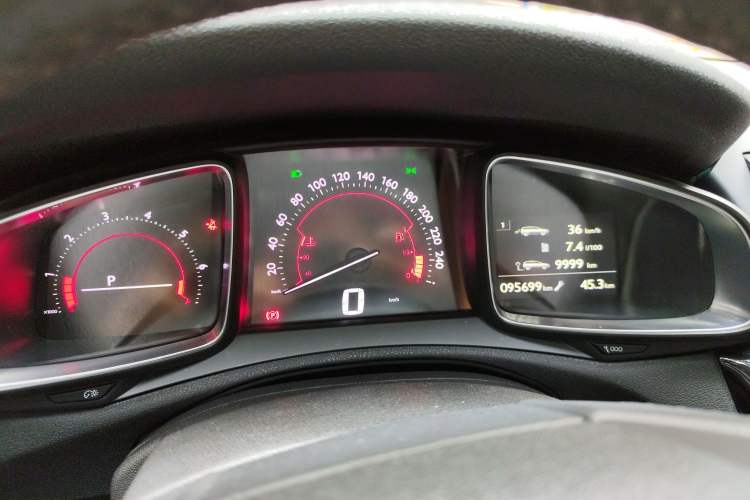Used DS 6 2018 30THP Prestige Edition Instrument Cluster