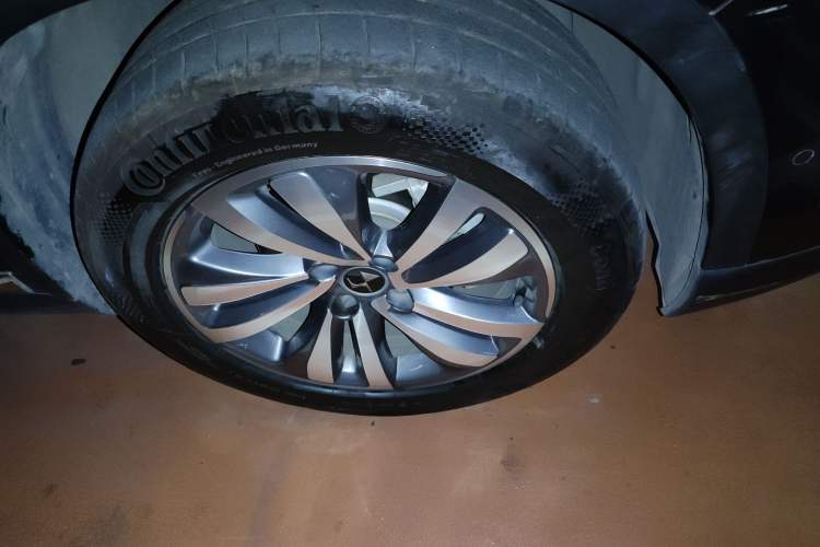 Used DS 6 2018 30THP ZhiShang Model Right Front Wheel Hub
