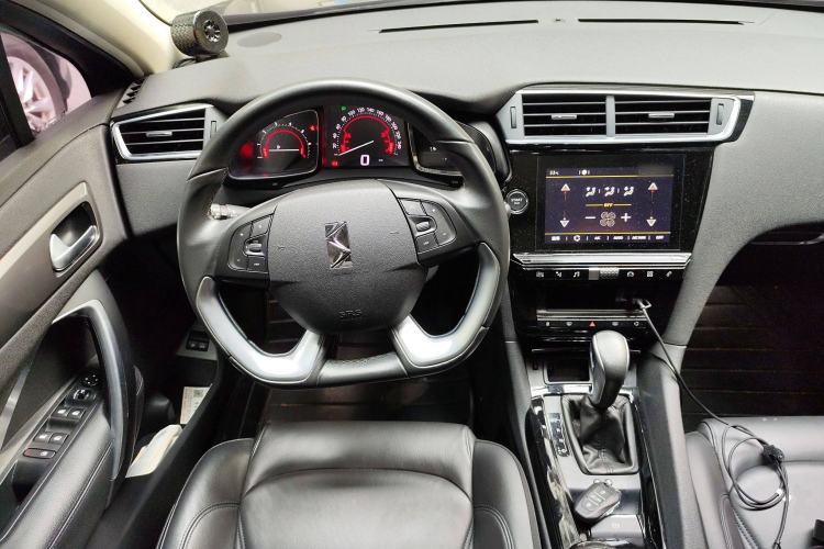 Used DS 6 2018 30THP Prestige Edition Steering Wheel