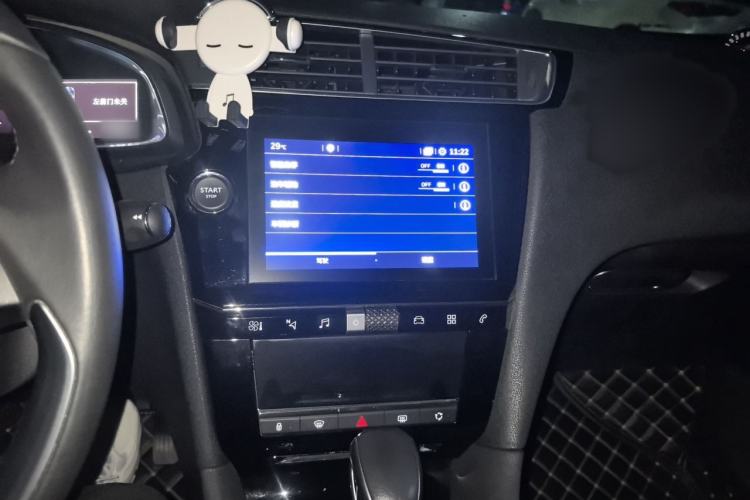 Used DS 6 2018 30THP Prestige Edition Audio And AC Panel