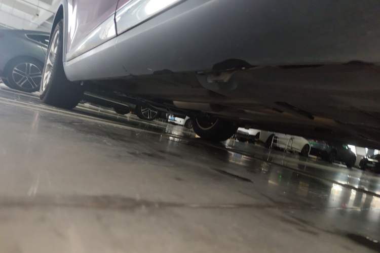 Used DS 6 2018 30THP ZhiShang Model Chassis Rear Left