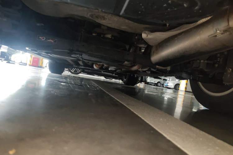 Used DS 6 2018 30THP ZhiShang Model Chassis Rear