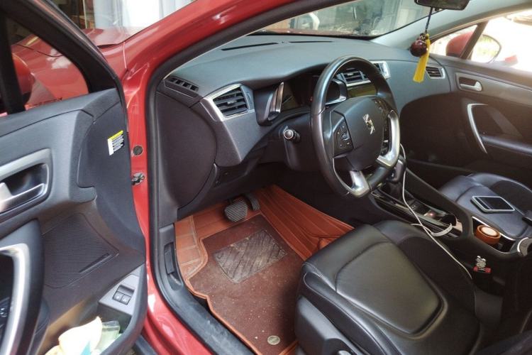 Used DS 6 2018 30THP ZhiShang Model Driver Seat
