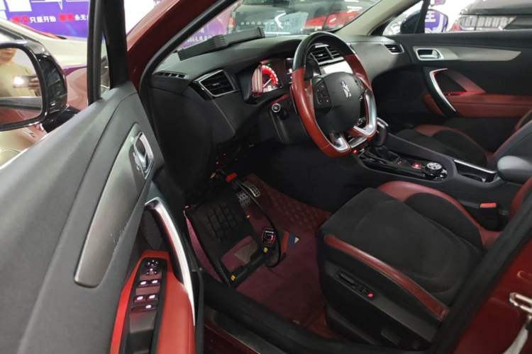 Used DS 6 2018 30THP P-Line Sport Model Driver Seat