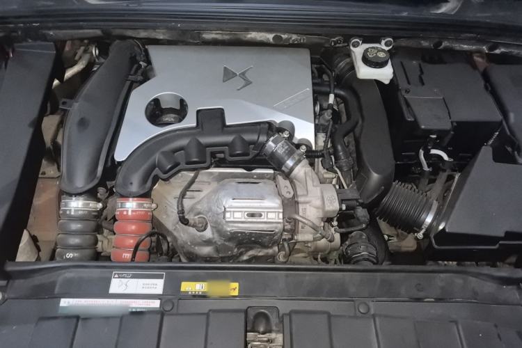 Used DS 6 2018 30THP Prestige Edition Engine Bay