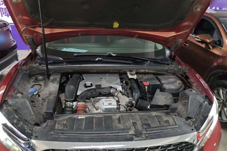 Used DS 6 2018 30THP P-Line Sport Model Engine Bay