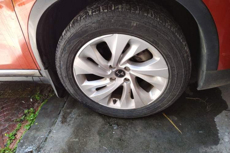 Used DS 6 2018 30THP ZhiShang Model Exterior 1