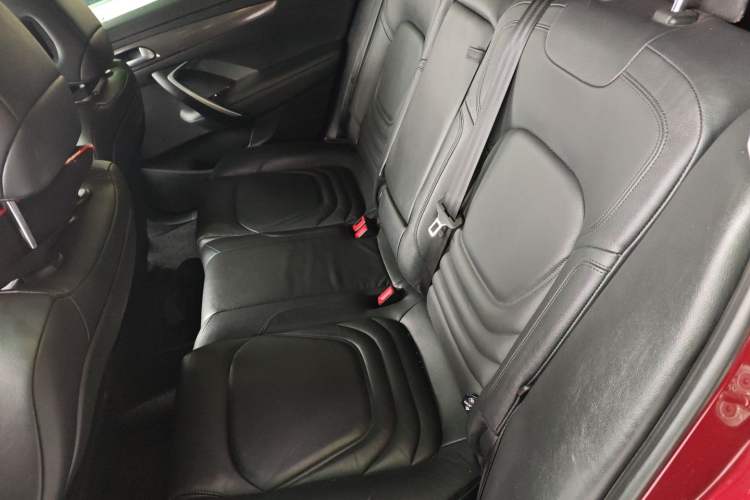 Used DS 6 2018 30THP Prestige Edition Interior 4