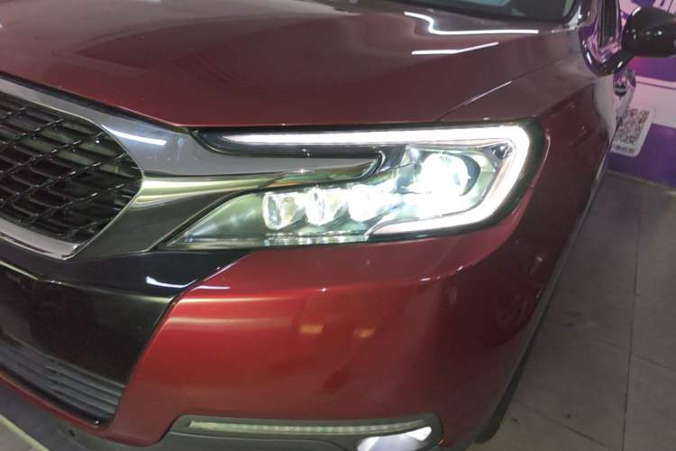 Used DS 6 2018 30THP P-Line Sport Model Left Front Headlight