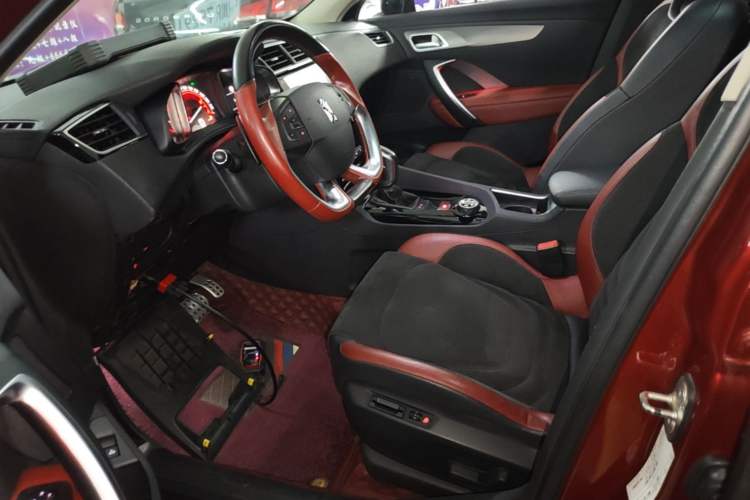Used DS 6 2018 30THP P-Line Sport Model Left Front Seat
