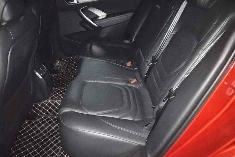 Used DS 6 2018 30THP Prestige Edition Left Rear Seat