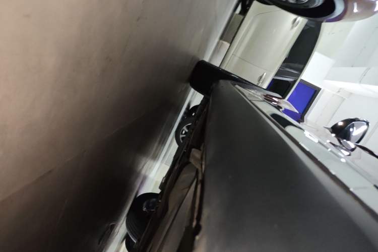 Used DS 6 2018 30THP P-Line Sport Model Left Side Sill