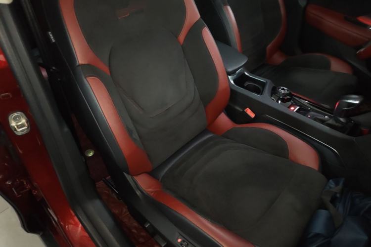 Used DS 6 2018 30THP P-Line Sport Model Right Front Seat