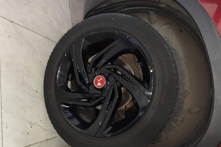 Used DS 6 2018 30THP P-Line Sport Model Right Rear Wheel Hub