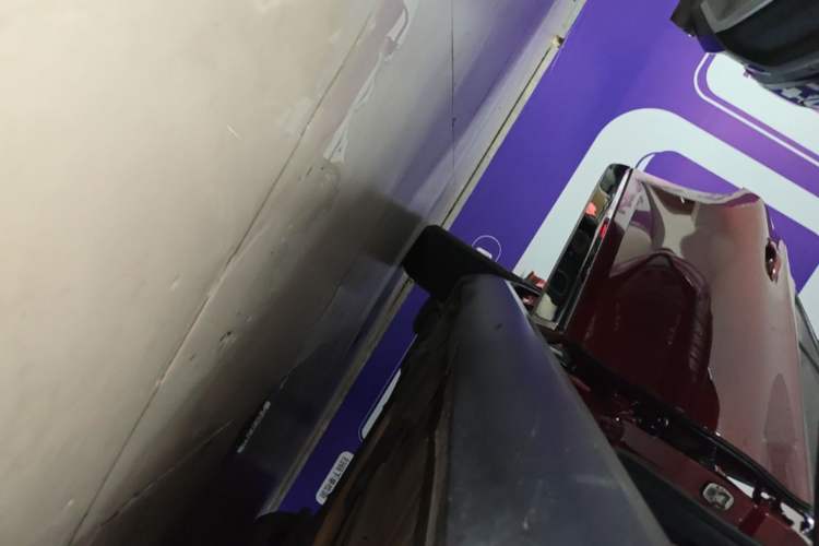Used DS 6 2018 30THP P-Line Sport Model Right Side Sill