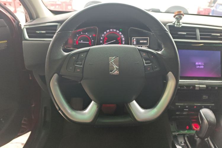 Used DS 6 2018 30THP Prestige Edition Steering Wheel